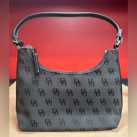 Dooney & Bourke Handbags - Dooney & Burke Small Gray & Black Signature Logo Handbag 8.5”x3”x5”